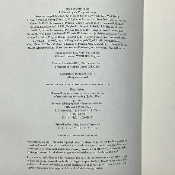 Moonwalking With Einstein Hardcover Self-Help Book By Joshua Foer - Picture 9 of 12